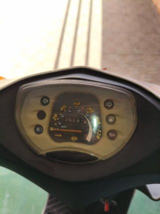 Suzuki 50cc Scooter Plata