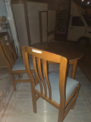 Mesa redonda madera con 6 sillas tapizadas