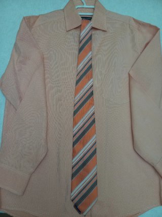 Camisa de hombre naranja pastel
