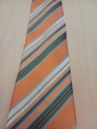 Camisa de hombre naranja pastel