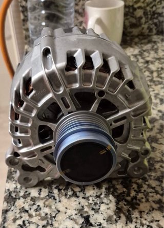 Alternador VW AG Valeo 05E 903 026 K