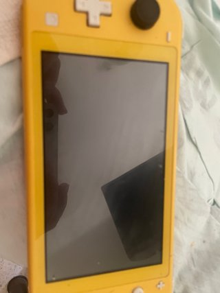 Nintendo Switch Lite Amarillo