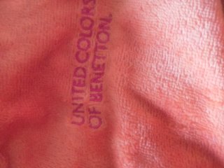 Albornoz Benetton naranja y rojo