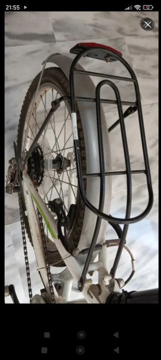 Bicicleta plegable blanca