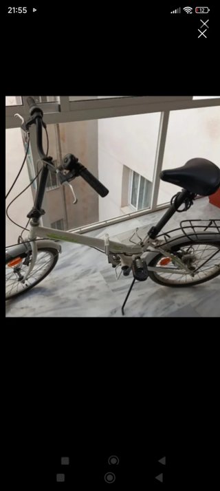 Bicicleta plegable blanca