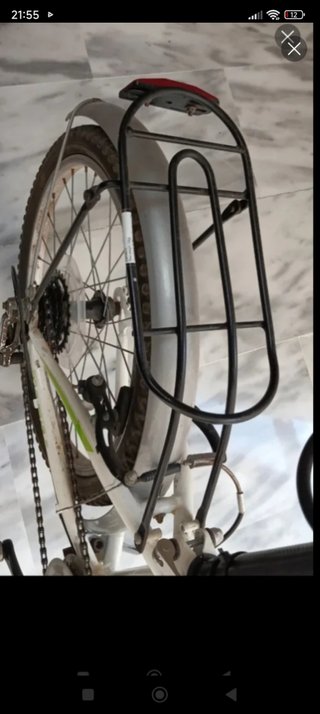 Bicicleta plegable blanca