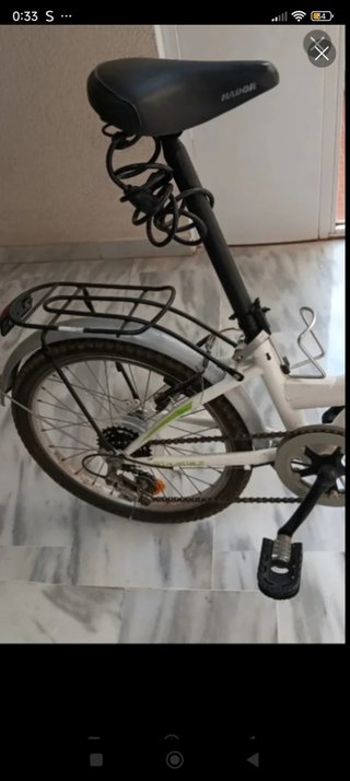Bicicleta plegable blanca