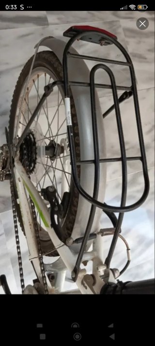 Bicicleta plegable blanca