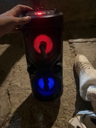 Altavoz Bluetooth Negro con Luces LED Verdes