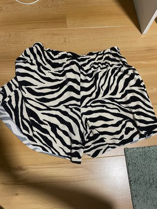 Pantalones cortos cebra