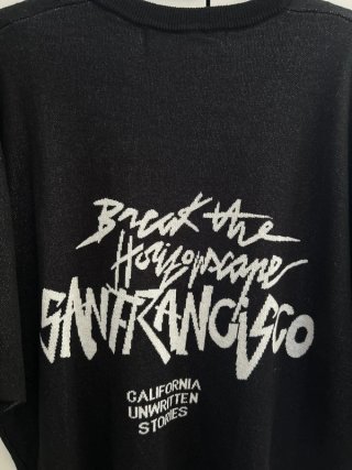 Camiseta Bershka Negra Estilo Dark