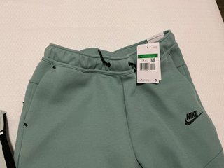 Chándal Nike Tech Fleece Gris y Verde Azulado