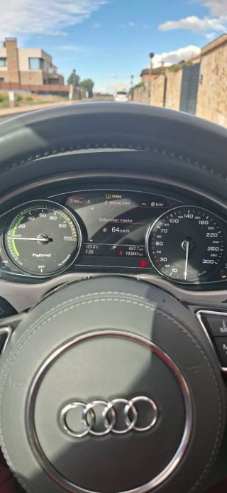 Audi A8 2012