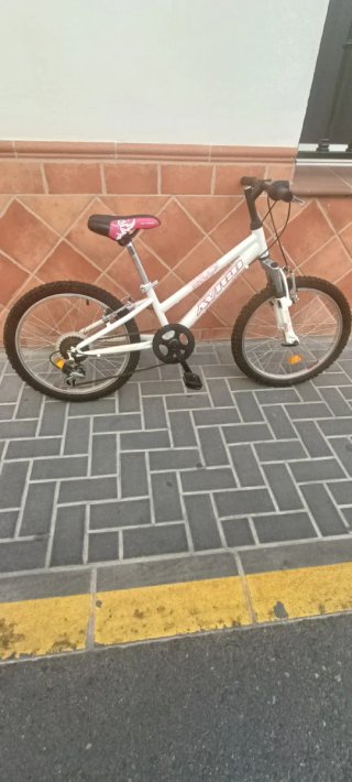 Bicicleta Avigo ideal para Niña