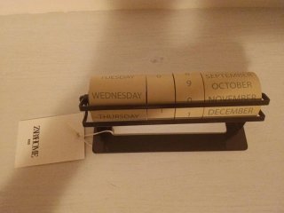 Calendario Perpetuo Zara Home Legno Metallo