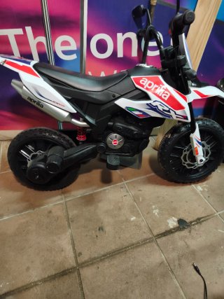 Moto Aprilia RX 125 a batería,AMAZON 175€