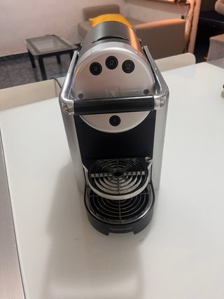 Cafetera Nespresso Zenius Profesional