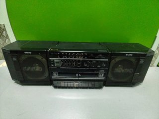 Radio Casete Sanyo Retro Negro/Gris