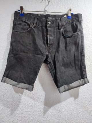 Bermudas vaqueras Prada negras