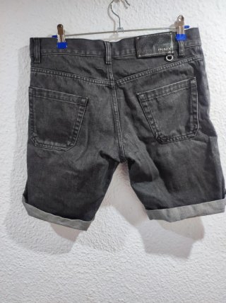 Bermudas vaqueras Prada negras