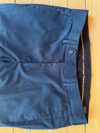 Traje azul de chaqueta y pantalón