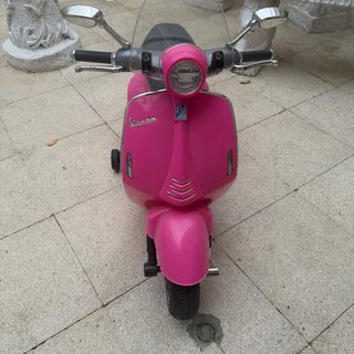 Moto Vespa Infantil Rosa a bateria