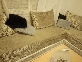Sofá Marroquí Beige y Dorado
