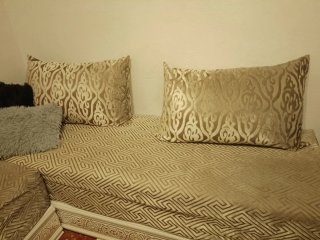 Sofá Marroquí Beige y Dorado