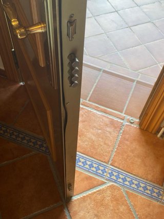 Puerta blindada madera