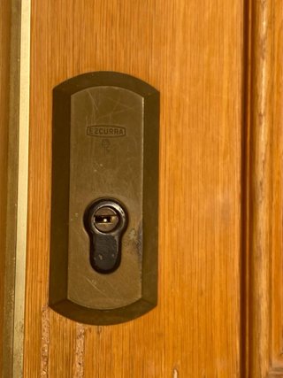 Puerta blindada madera