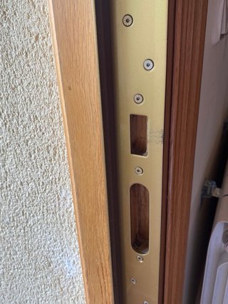 Puerta blindada madera