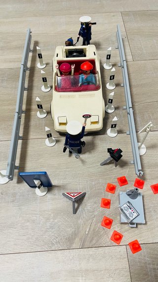 Control policía en carretera en Obras Playmobil