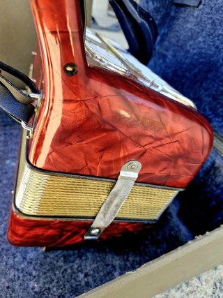 Acordeón Hohner Arietta IM Rojo