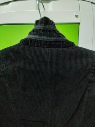 Chaqueta de pana tres cuartos negra pana