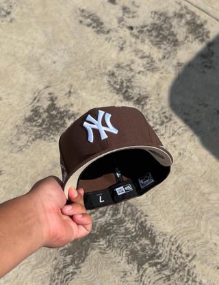 Gorra New Era NY Marrón