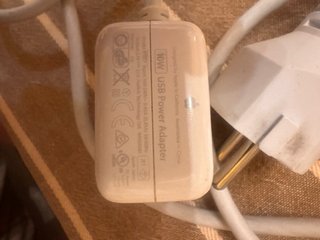 Cargador Apple + Adaptador EU