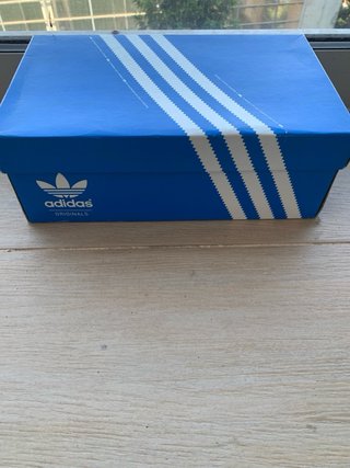 Zapatillas Adidas azules y verdes