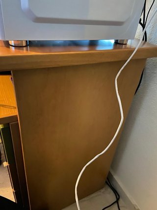 Escritorio y baúl de madera