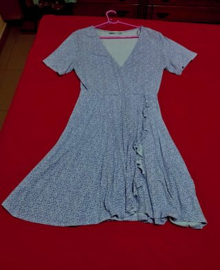 Vestido Pull&Bear floral talla L