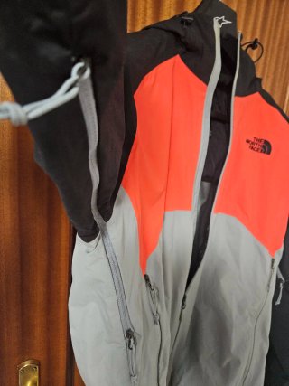 Chaqueta The North Face Stratos Impermeable