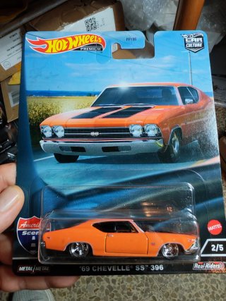 Hot Wheels Premium 1/64 '69 Chevelle SS 396