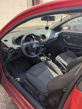 SEAT Ibiza 1.4 16V gasolina – 2007 – 255.000 km