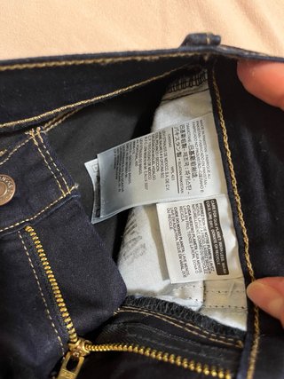 Levi's 710 Super Skinny Talla 25 (35)