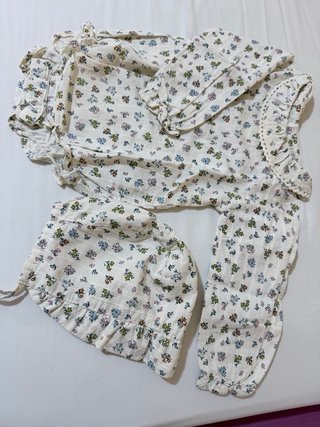 Conjunto Zara bebé floral