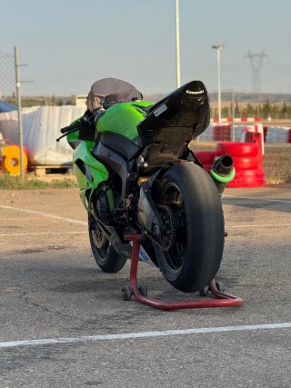 Kawasaki ZX6R 2011 Circuito Full Ohlins