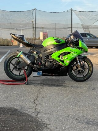 Kawasaki ZX6R 2011 Circuito Full Ohlins