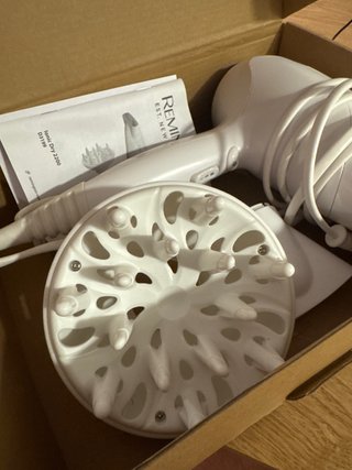 Secador Remington Ionic Dry 2200, color blanco
