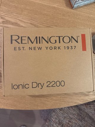Secador Remington Ionic Dry 2200, color blanco