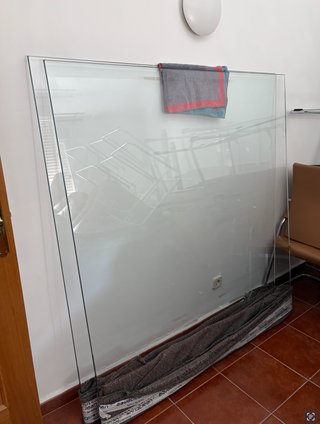 Mesa de cristal 3m x 1.60m con estructura metálica