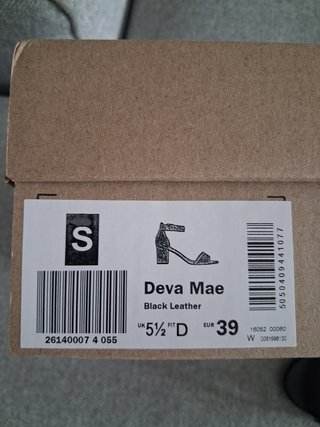 Scarpe Clarks in pelle nere